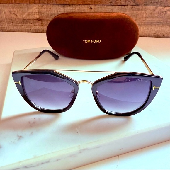Tom Ford Women’s Dahlia Geometric Black and Gold 55 mm Sunglasses/Case - Picture 6 of 12